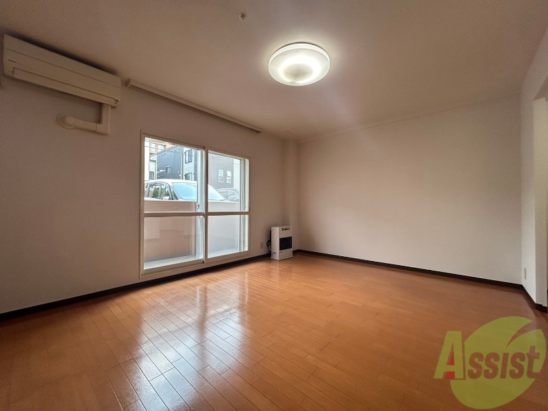 居室・リビング　広くてキレイなお部屋が広がっていて、充実した生活が送れそう。