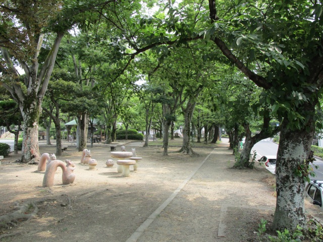 公園　石関緑地（公園）まで320m