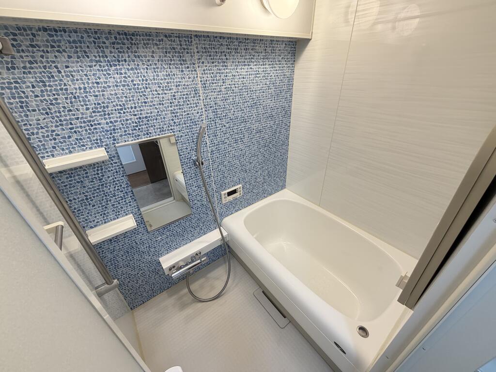 バス・シャワールーム　浴室とてもきれいです♪