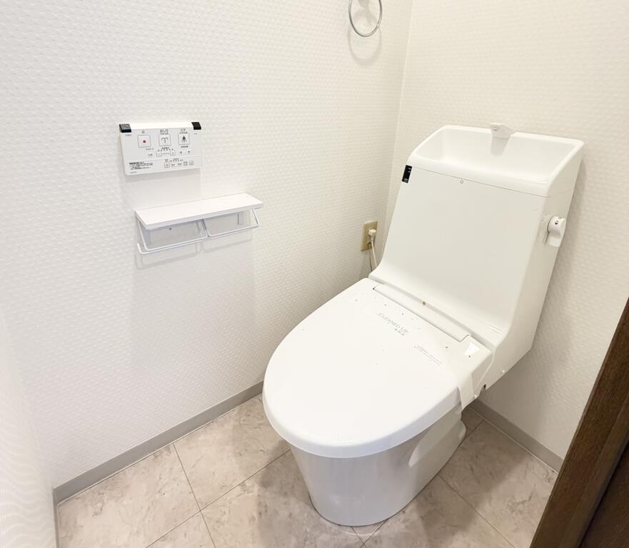 トイレ　ウォシュレット完備です♪