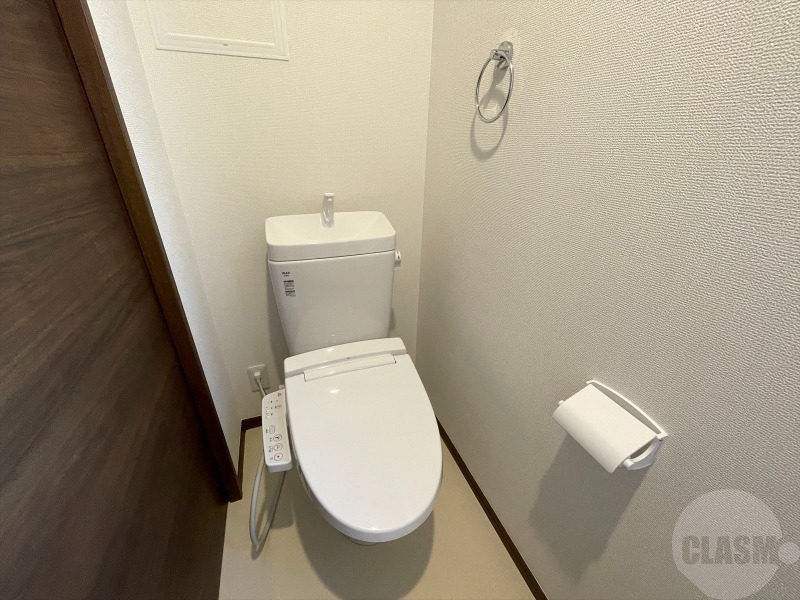 トイレ　温水洗浄便座で快適