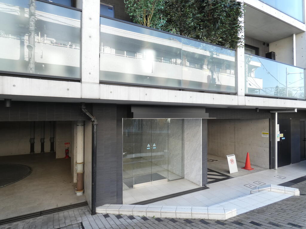 エントランス　エントランス