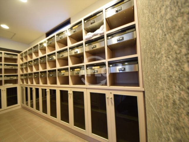 その他共有部分　アーバンエース上本町パル　ポスト、クリーニング返却口