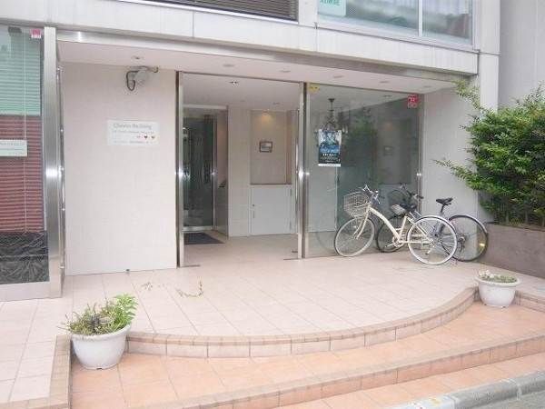 エントランス　建物の内部です