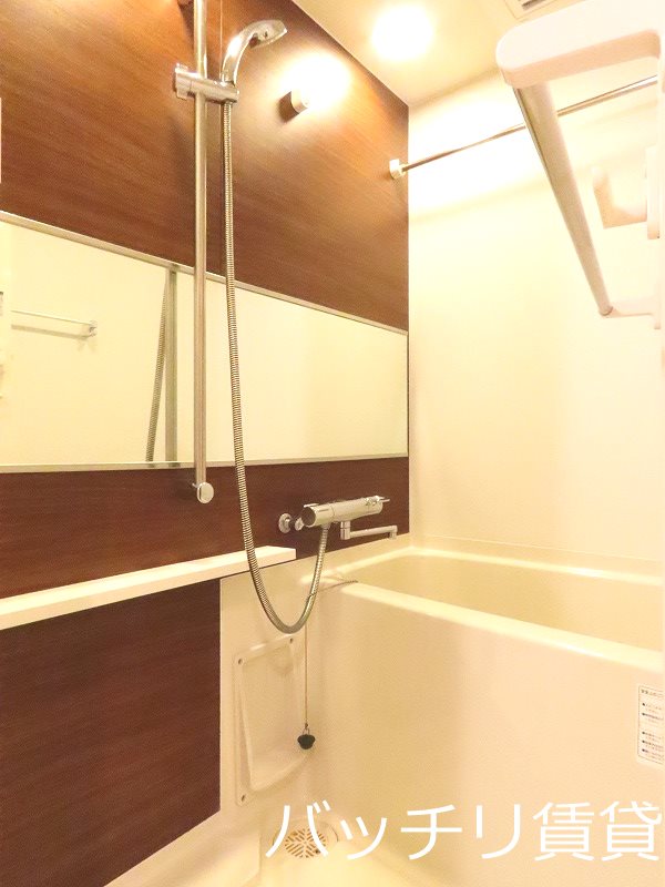 バス・シャワールーム　同型タイプの写真になります　現状優先