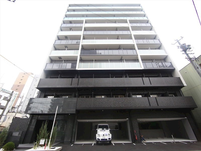 建物外観　外観　オートロック付　宅配ＢＯＸ有り　防犯カメラ有り