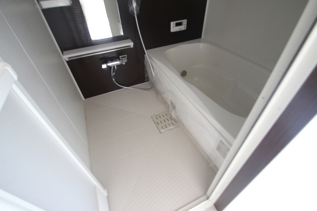 バス・シャワールーム　※同間取の別室のお写真です。