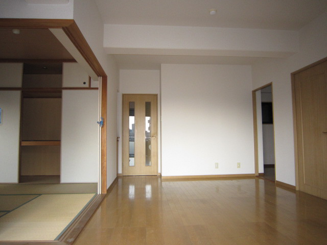 その他部屋・スペース　写真は同マンションの他のお部屋です