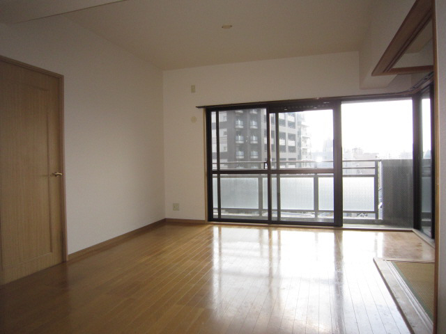 居室・リビング　写真は同マンションの他のお部屋です