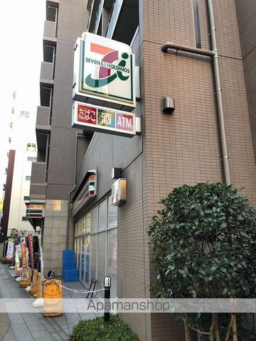 コンビニ　セブンイレブン（コンビニ）まで10m