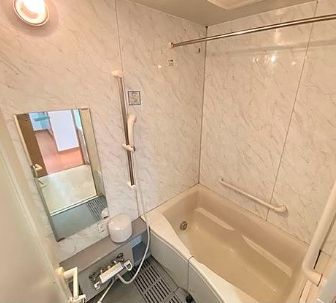 バス・シャワールーム　お風呂で日々の疲れを落としましょう