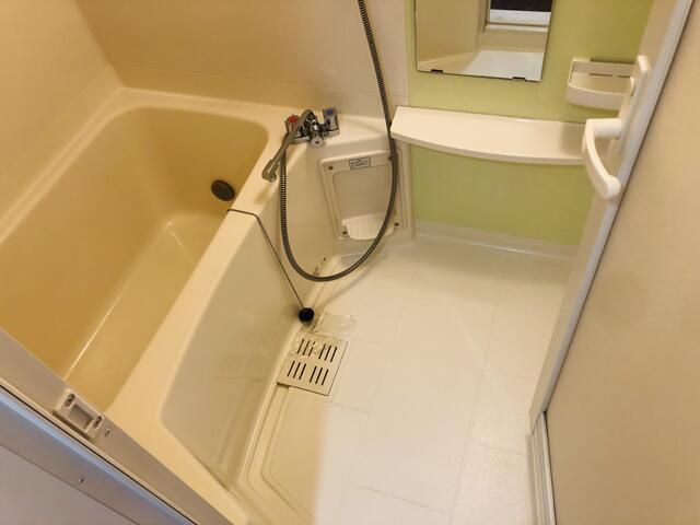 バス・シャワールーム　日々の疲れを癒すお風呂付です