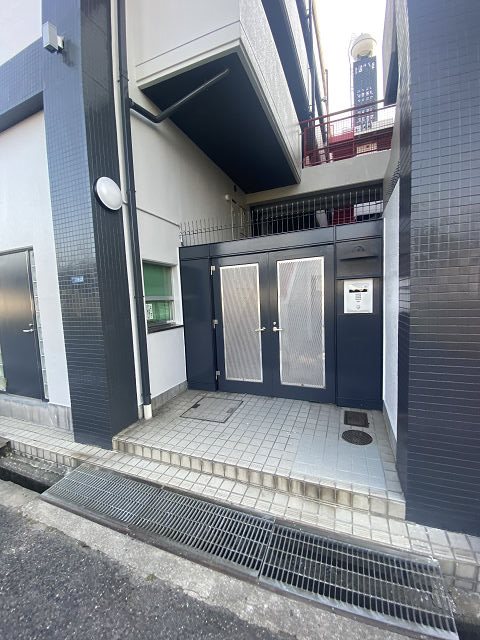 エントランス　毎日通るエントランスはこのようになっています