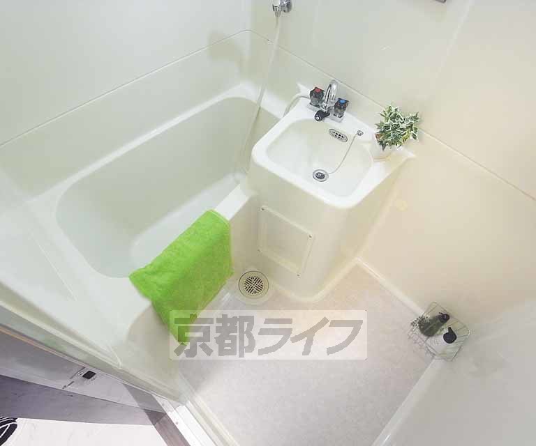 バス・シャワールーム　セパレートに改装されました。