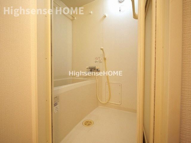 バス・シャワールーム　ゆったり過ごせるお風呂です