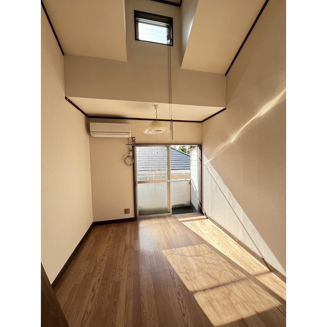 居室・リビング　洋室