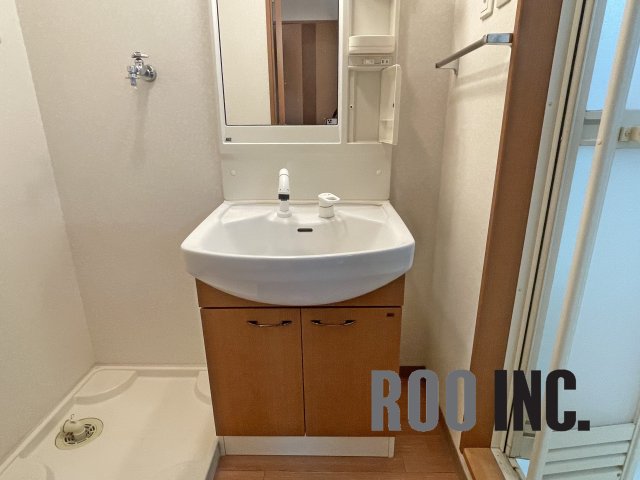 洗面設備　写真は反転のお部屋です