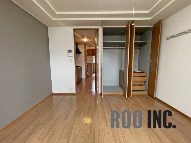 収納　写真は反転のお部屋です