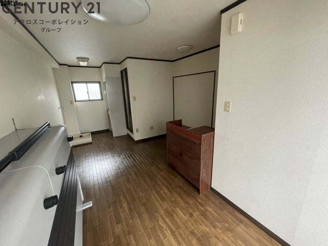 居室・リビング　２面採光の明るいリビングです☆