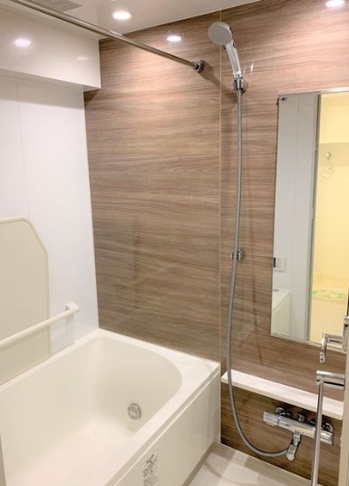 バス・シャワールーム　☆ゆっくりくつろげるお風呂☆