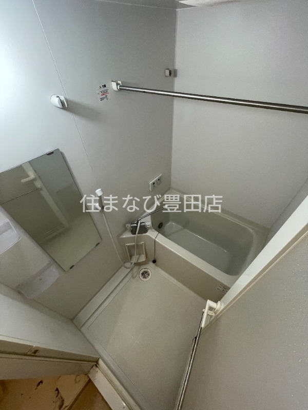 バス・シャワールーム　同型別部屋写真