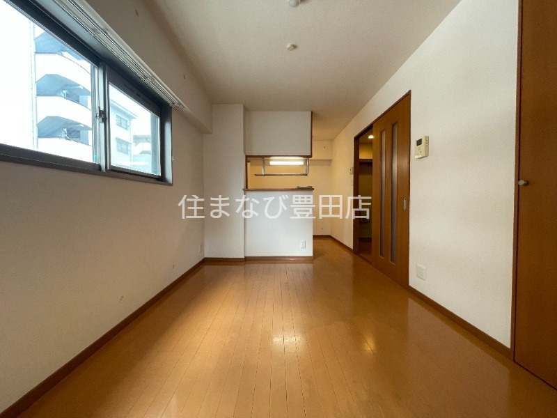 居室・リビング　同型別部屋写真
