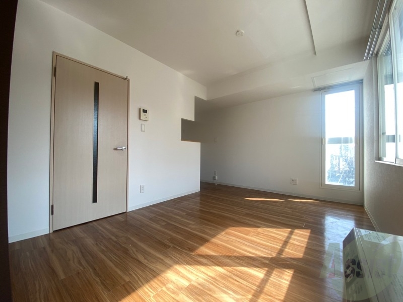 居室・リビング　広くてキレイなお部屋が広がっていて、充実した生活が送れそう。