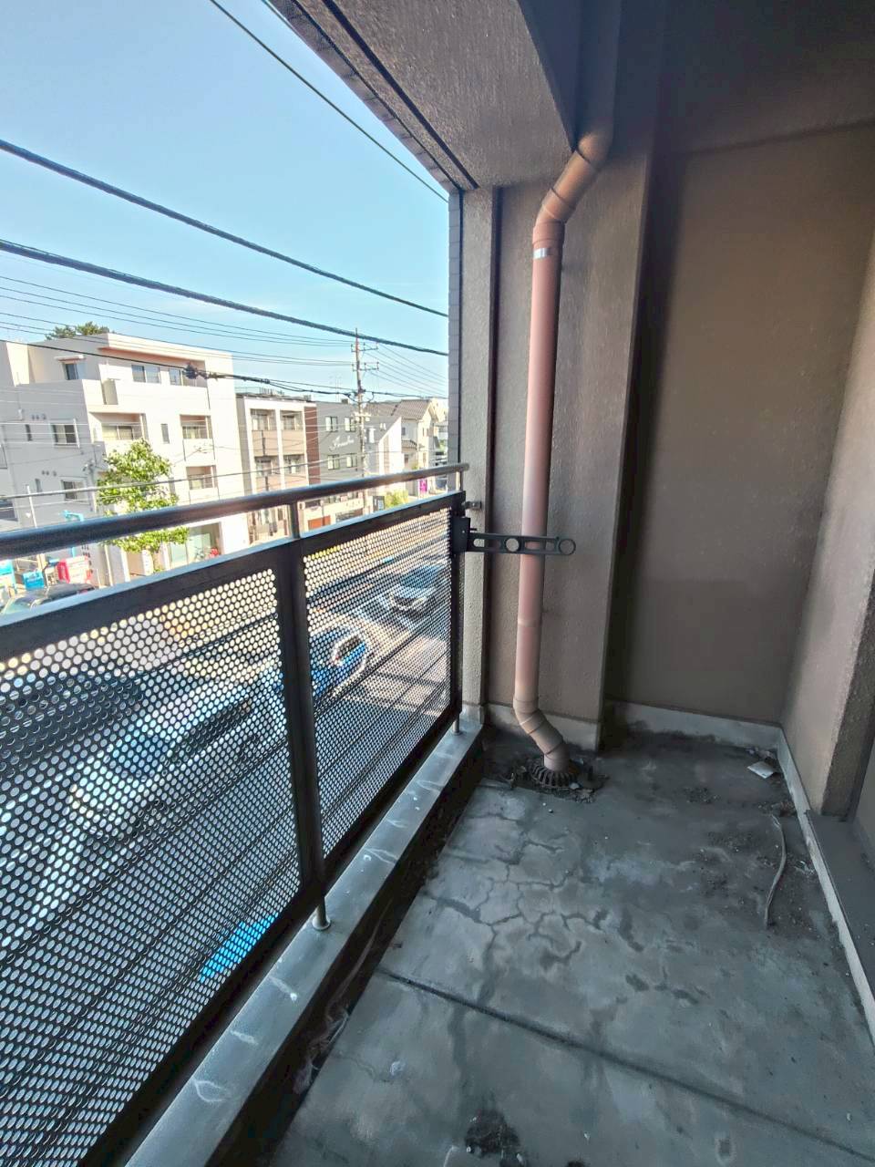 バルコニー　現状ひどいですがこれからキレイにします♪