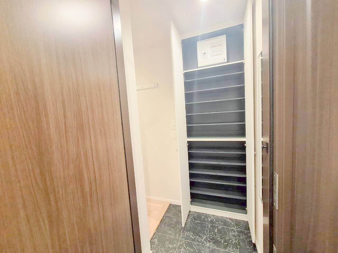 玄関　玄関