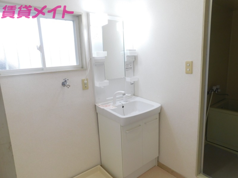洗面設備　同タイプ部屋写真です。