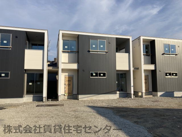 建物外観　建築中