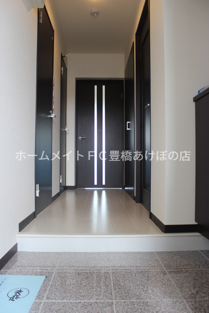 玄関　同型別部屋