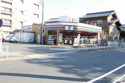 コンビニ　セブンイレブン名古屋春田野1丁目店（コンビニ）まで205m