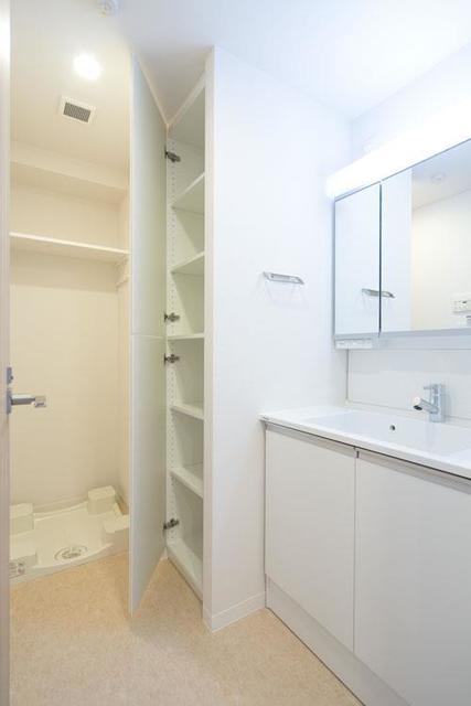 洗面設備　※写真は同タイプ住戸です。