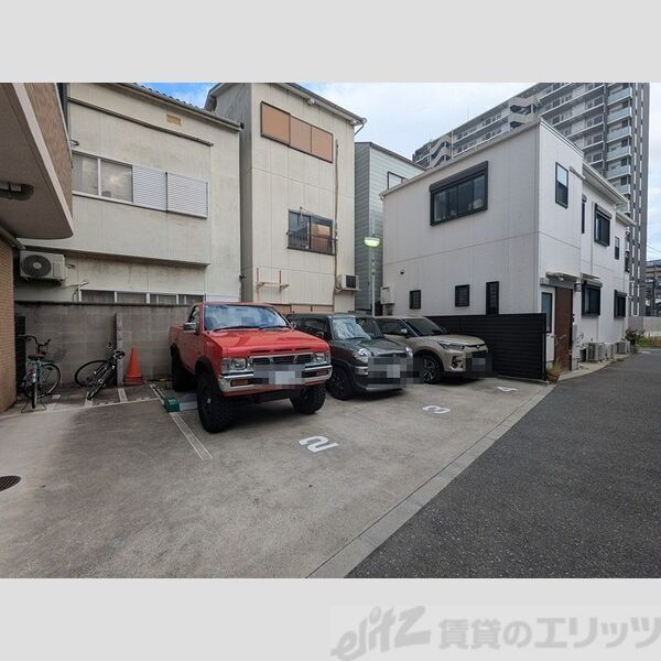 駐車場　駐車場