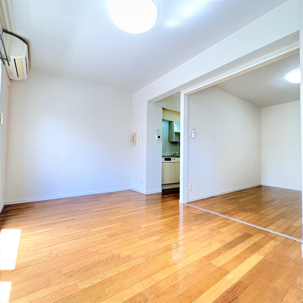 居室・リビング　同タイプ別部屋の写真です