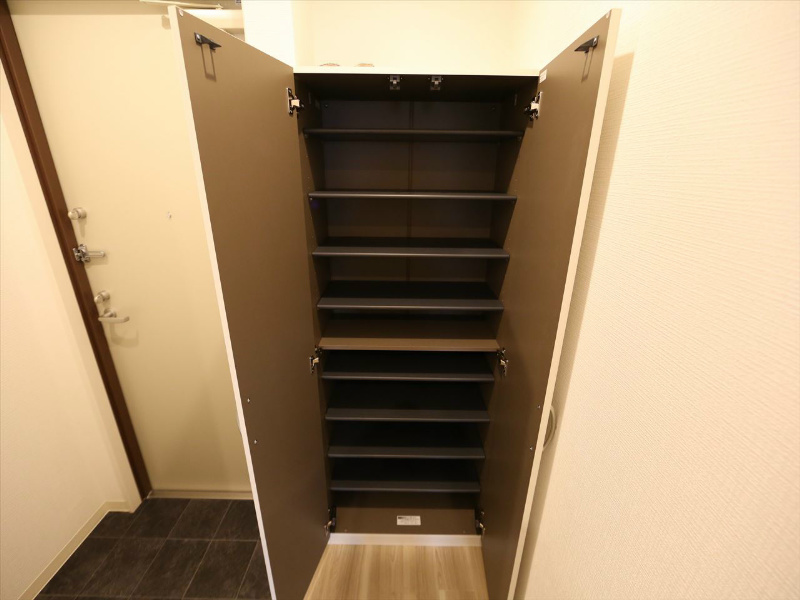 玄関　玄関　シューズボックス