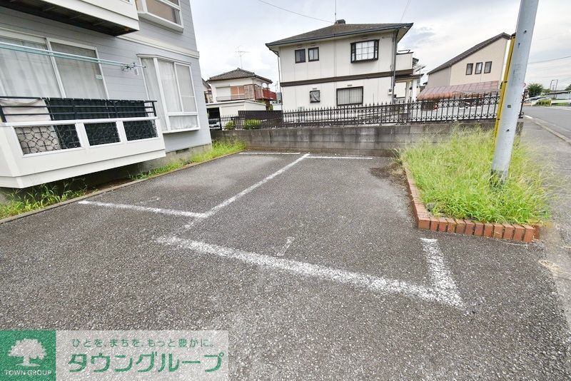 駐車場　駐車場
