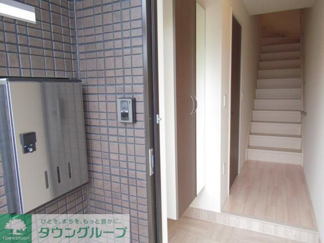 玄関　お問合せはタウンハウジングまで！※現地待合わせ相談可能