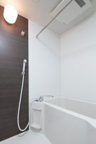 バス・シャワールーム　ゆったり過ごせるお風呂です