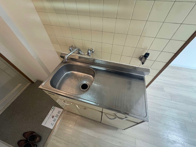 キッチン　※同物件別号室の参考写真です。