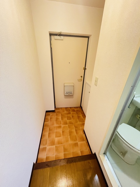 ロイヤルコートの玄関写真