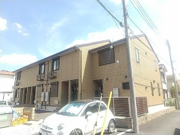 建物外観　駅徒歩４分です