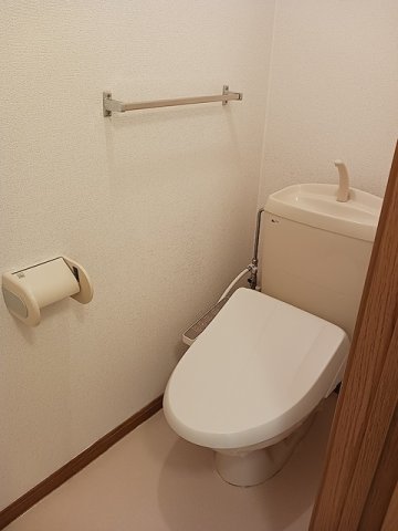トイレ　清潔感のあるトイレです