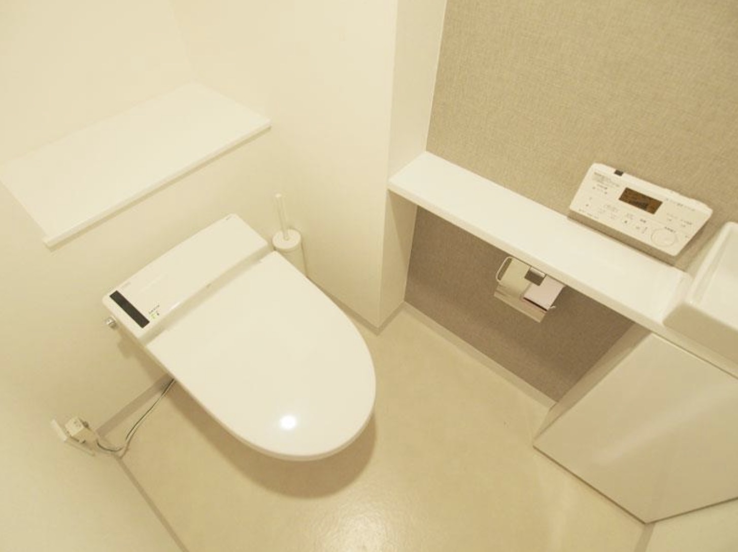 トイレ　別部屋参考写真