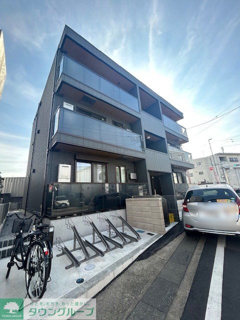 建物外観　駐車場