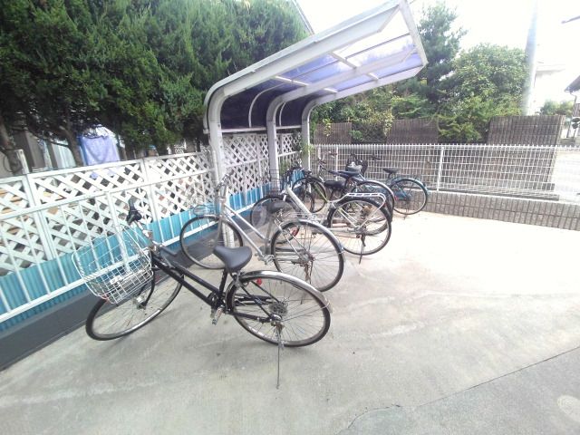 アルシャイン岡崎IIIの外観写真