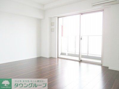 スタイリオ蒲田の居間写真