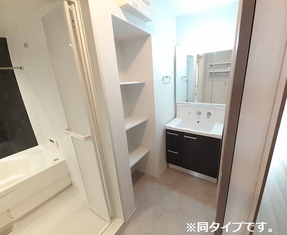 洗面設備　独立洗面化粧台付きでおすすめです！