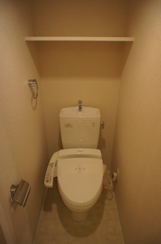 トイレ　ウォシュレット付き